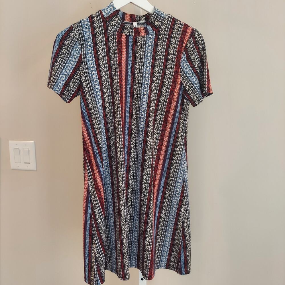 BCBGeneration Dress Size Small Vertical Stripe Mini Shift‎ 90s Y2k